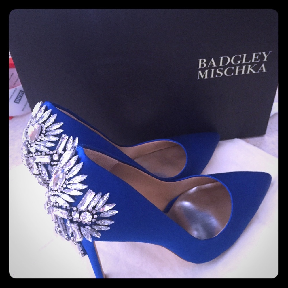 Badgley Mischka pumps🎉HOST PICK🎉